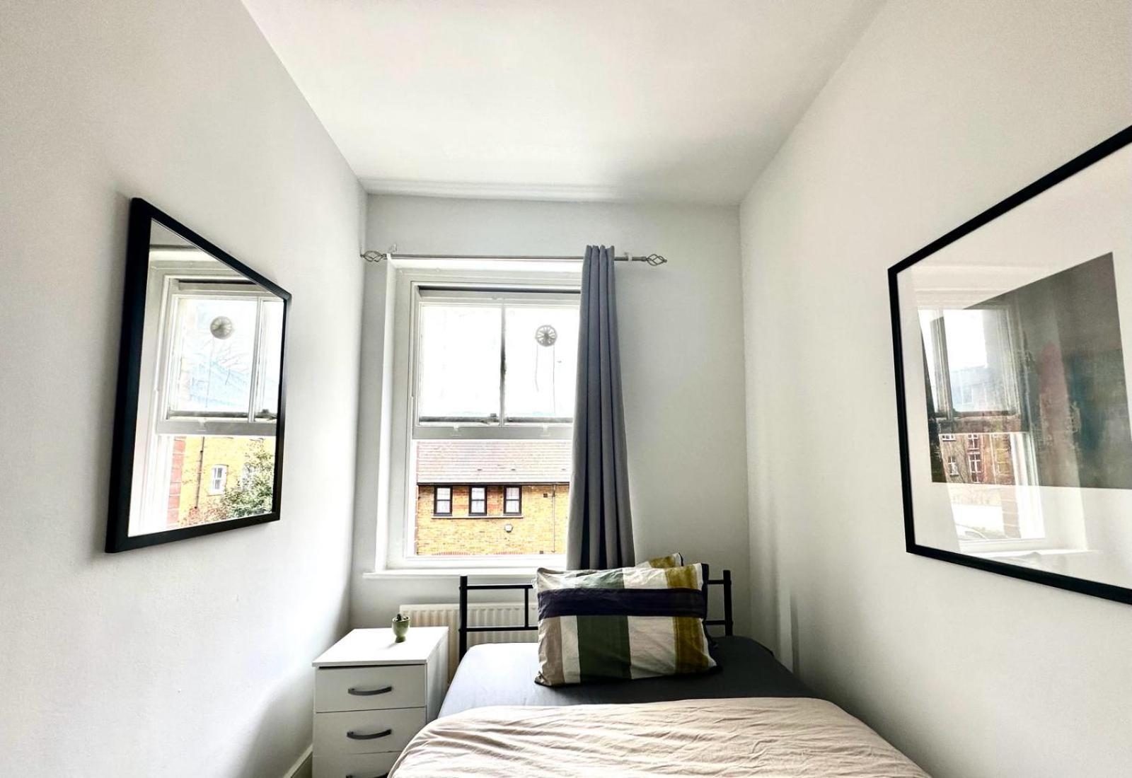 Whitechapel Station Rooms 런던 외부 사진